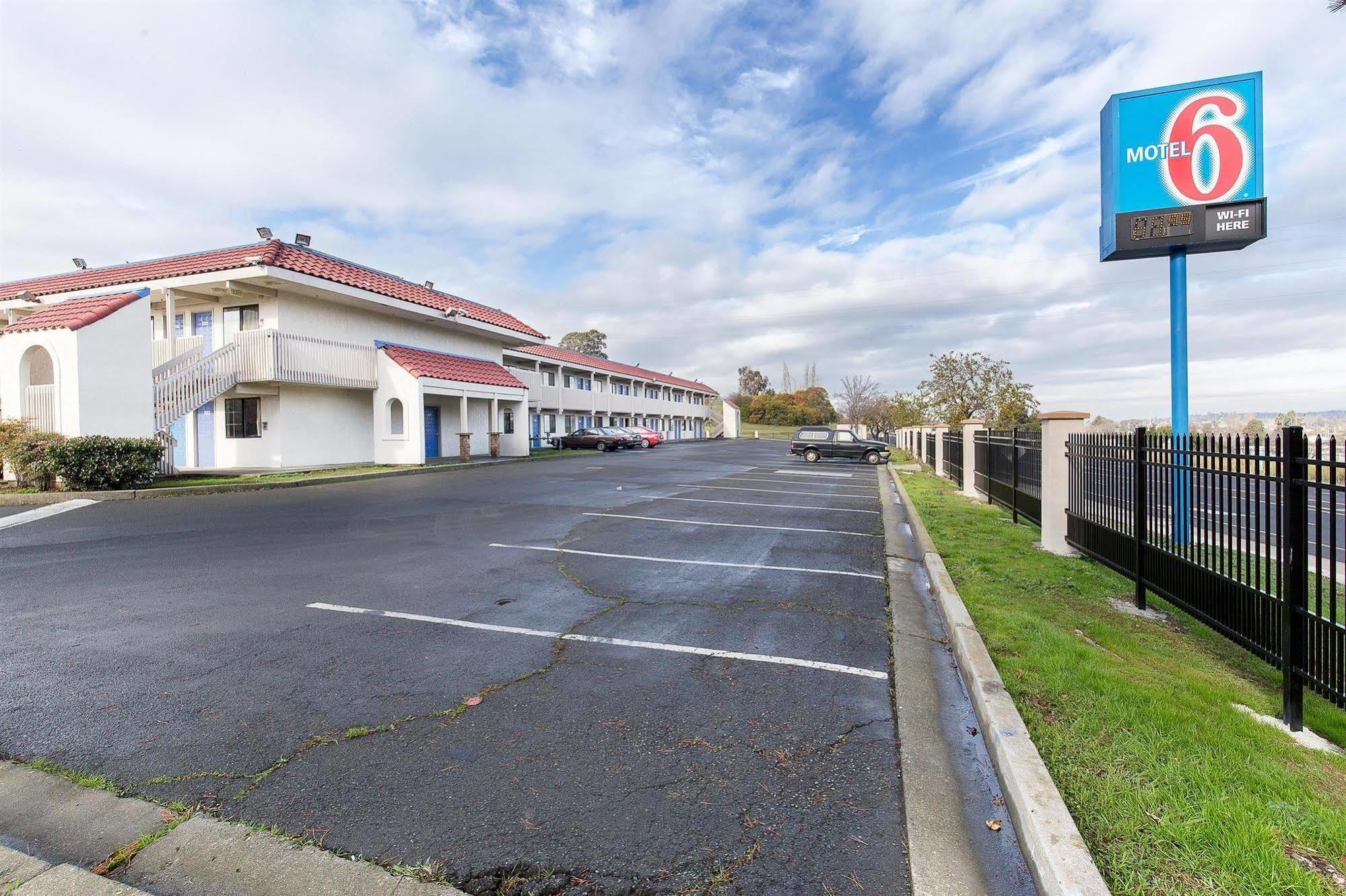 Motel 6 Vallejo - Maritime North Exterior foto
